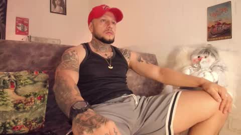 Snapshot of _emilio_escobar chatting on 12-18-25, 09:59 Emilio online show from 12-18-25, 09:59