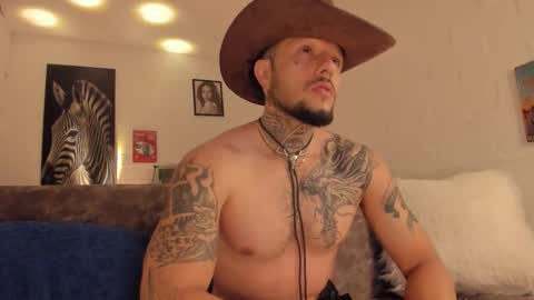 Snapshot of _emilio_escobar chatting on 02-01-26, 09:41 Emilio online show from 02-01-26, 09:41