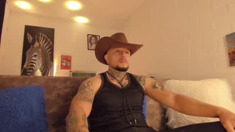 Snapshot of _emilio_escobar chatting on 02-04-26, 09:37 Emilio online show from 02-04-26, 09:37