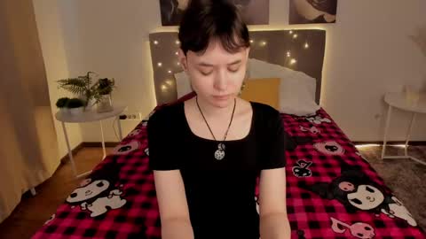 Snapshot of _emily__strike_ chatting on 04-26-26, 01:25 _emily__strike_ online show from 04-26-26, 01:25