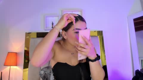 Isabella online show from 01-11-25, 12:07