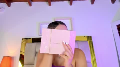 Isabella online show from 01-22-25, 12:06