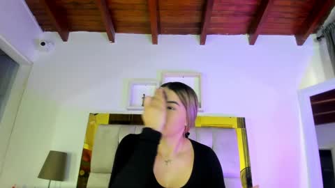 Isabella online show from 03-08-25, 12:09