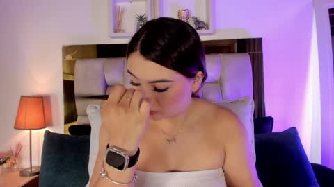 Isabella online show from 04-06-26, 12:06