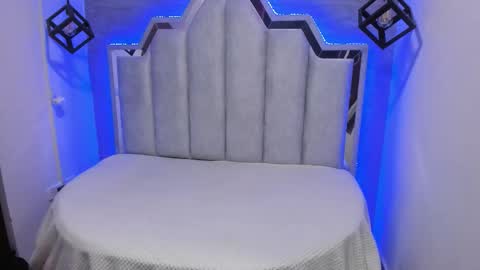 Emily  online show from 09-11-25, 11:21