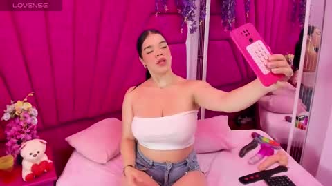 emily  online show from 06-03-26, 02:33