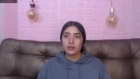 Snapshot of _emma_diamond_ chatting on 03-07-25, 12:15 Emma online show from 03-07-25, 12:15