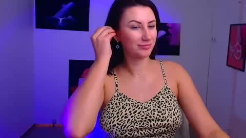 Snapshot of _emma_lay chatting on 01-26-25, 10:23 Emma online show from 01-26-25, 10:23