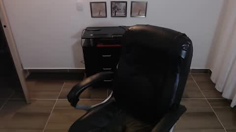 Emma online show from 12-21-25, 06:20