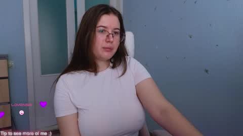 Snapshot of _enni__ chatting on 02-19-25, 02:34 Sam online show from 02-19-25, 02:34