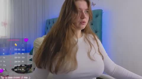 Snapshot of _enni__ chatting on 09-15-25, 10:15 Sam online show from 09-15-25, 10:15