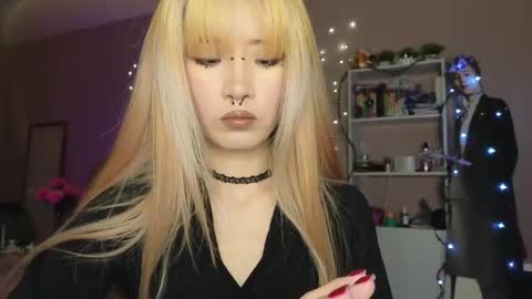 EveEva online show from 12-04-25, 12:53