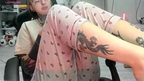 Alis online show from 11-06-25, 04:35