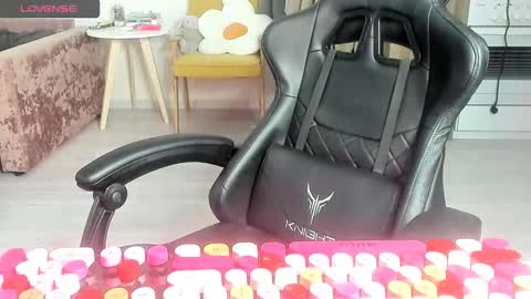 Snapshot of _feralberry__ chatting on 03-05-26, 05:14 Alis online show from 03-05-26, 05:14