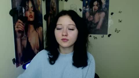 Snapshot of _foxy_lady chatting on 11-25-25, 07:08 Alice online show from 11-25-25, 07:08