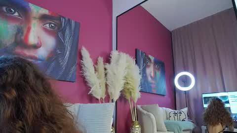 Snapshot of _foxymia_ chatting on 11-12-25, 04:13 Mia online show from 11-12-25, 04:13