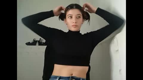 Snapshot of _genesid_dixton chatting on 01-23-25, 09:07 Mia-foster online show from 01-23-25, 09:07