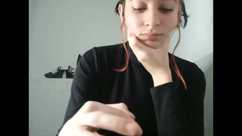 Snapshot of _genesid_dixton chatting on 01-24-25, 12:52 Mia-foster online show from 01-24-25, 12:52