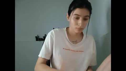 Snapshot of _genesid_dixton chatting on 02-17-25, 03:36 Mia-foster online show from 02-17-25, 03:36