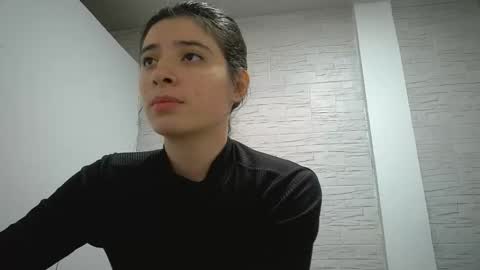 Snapshot of _genesid_dixton chatting on 11-09-25, 03:16 Mia-foster online show from 11-09-25, 03:16