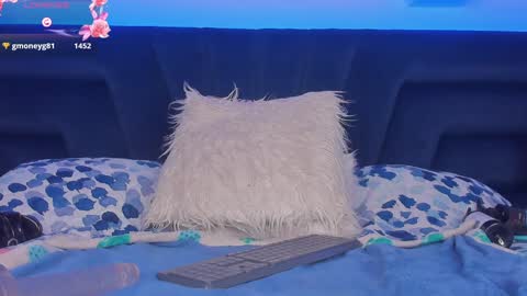 Snapshot of _giarose chatting on 12-27-24, 08:07 Gia Rose online show from 12-27-24, 08:07