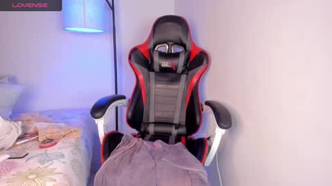 G I O V A online show from 01-25-25, 11:00