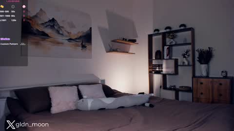 Snapshot of _golden_moon_ chatting on 02-01-25, 07:44 Rina online show from 02-01-25, 07:44