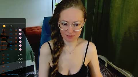 Snapshot of _goldilocks__ chatting on 09-22-25, 07:10 _goldilocks__ online show from 09-22-25, 07:10
