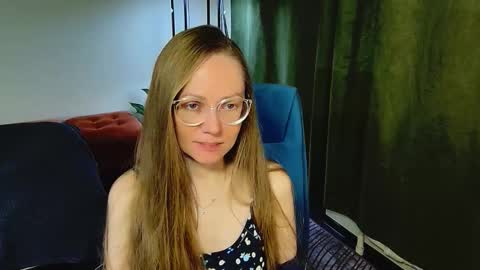 Snapshot of _goldilocks__ chatting on 09-28-25, 06:41 _goldilocks__ online show from 09-28-25, 06:41