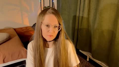 Snapshot of _goldilocks__ chatting on 10-11-25, 03:43 _goldilocks__ online show from 10-11-25, 03:43