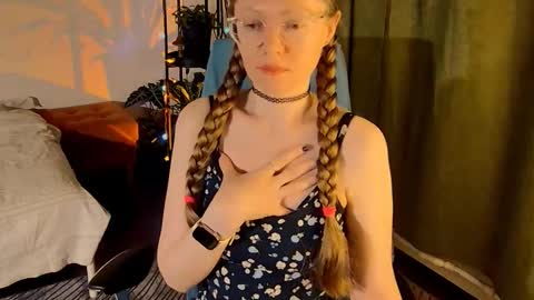 Snapshot of _goldilocks__ chatting on 10-13-25, 06:19 _goldilocks__ online show from 10-13-25, 06:19