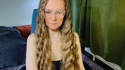 _goldilocks__ online show from 11-12-25, 04:40