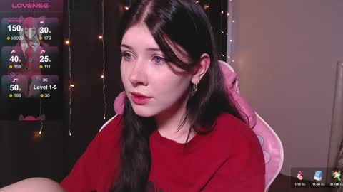 Snapshot of _gummybears_ chatting on 02-14-25, 09:03 Tori online show from 02-14-25, 09:03