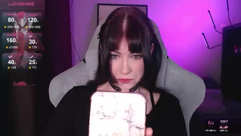 Snapshot of _gummybears_ chatting on 09-25-25, 08:40 Tori online show from 09-25-25, 08:40