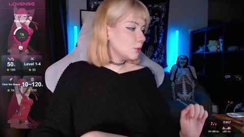 Snapshot of _gummybears_ chatting on 12-15-25, 10:03 Tori online show from 12-15-25, 10:03