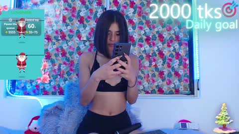 Gwen online show from 12-31-24, 04:38