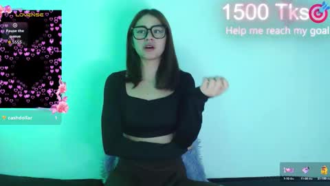 Gwen online show from 09-10-25, 06:13