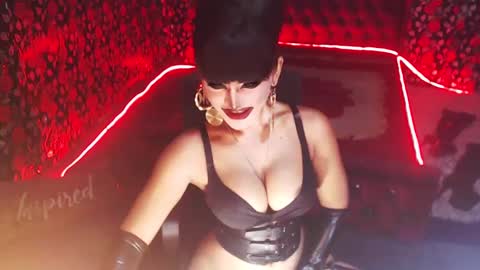 Snapshot of _hailyourqueenx chatting on 01-10-25, 07:32 GoDDess  Chloe online show from 01-10-25, 07:32