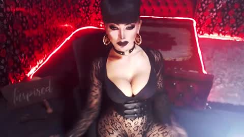 Snapshot of _hailyourqueenx chatting on 01-19-25, 04:12 GoDDess  Chloe online show from 01-19-25, 04:12