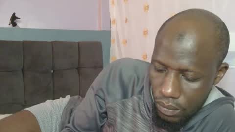 Snapshot of _hairlyboy chatting on 10-20-25, 04:24 _hairlyboy online show from 10-20-25, 04:24