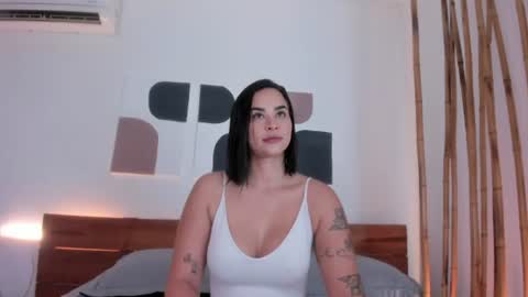 Hanna johnson online show from 06-14-26, 02:09