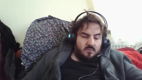  hasanhz.  online show from 03-03-26, 07:14