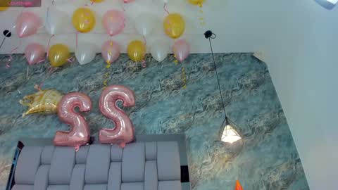 Snapshot of _hollywood_1 chatting on 12-24-24, 05:13 Hollywood online show from 12-24-24, 05:13