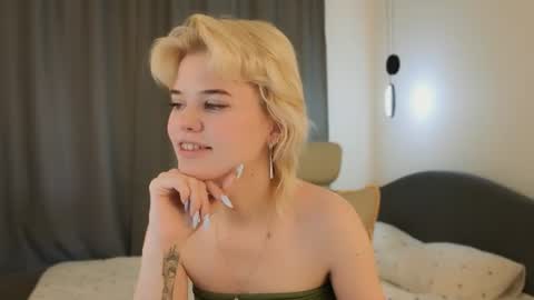 Alisha online show from 06-14-26, 01:24