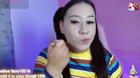 Snapshot of _hooly chatting on 11-12-25, 12:16 CATALINA G online show from 11-12-25, 12:16