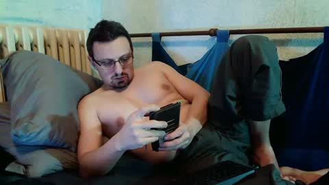 Manuel online show from 02-24-25, 06:04