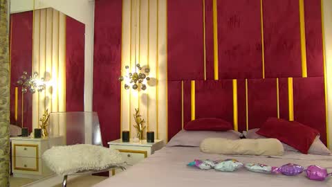 _hot_neighbour online show from 10-23-25, 04:23