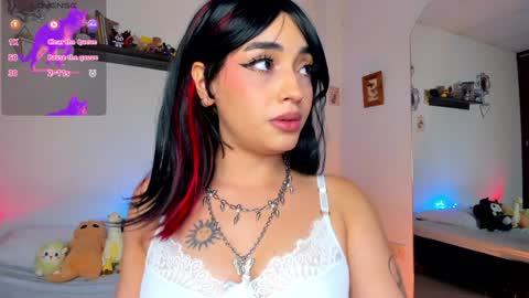 Jenn  online show from 01-31-25, 12:17