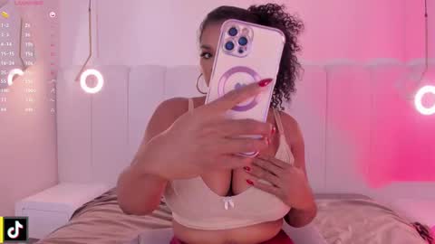 Darlis  online show from 10-30-25, 07:36