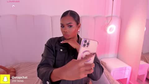 Darlis  online show from 12-15-25, 07:29